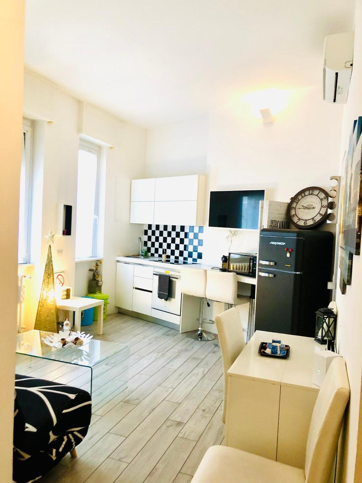 Joo'S Flat Bed & Breakfast Milan Exterior photo